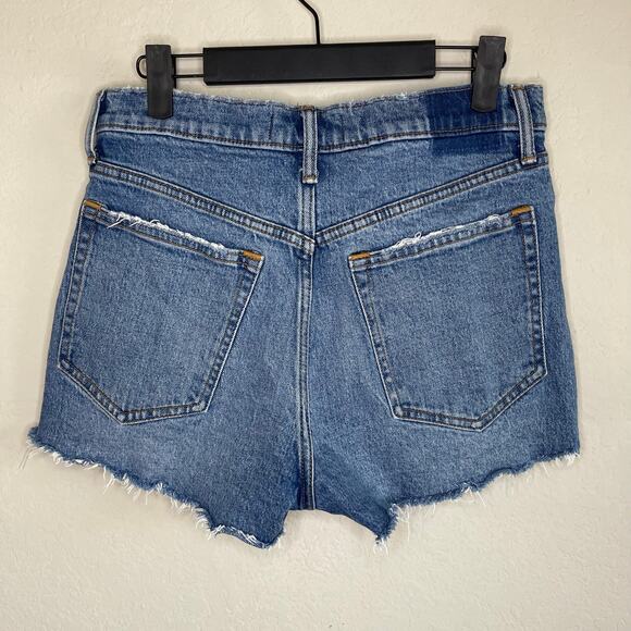 Abercrombie High Rise The Mom Short Denim Cutoff Shorts - Size 28/6 - Picture 2 of 4